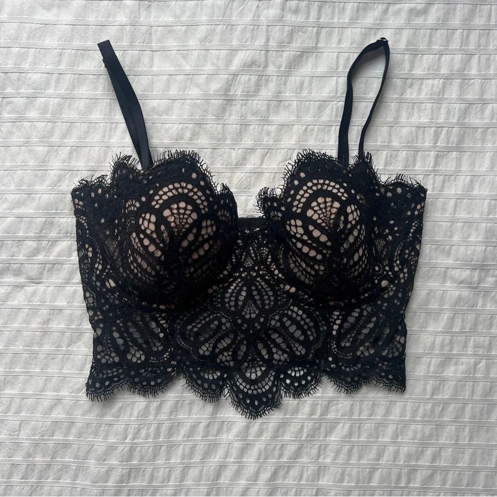 Victoria's Secret Dream Angels Lined Multi-Way Mini Lace Bustier in Black, 32D - Picture 3 of 14